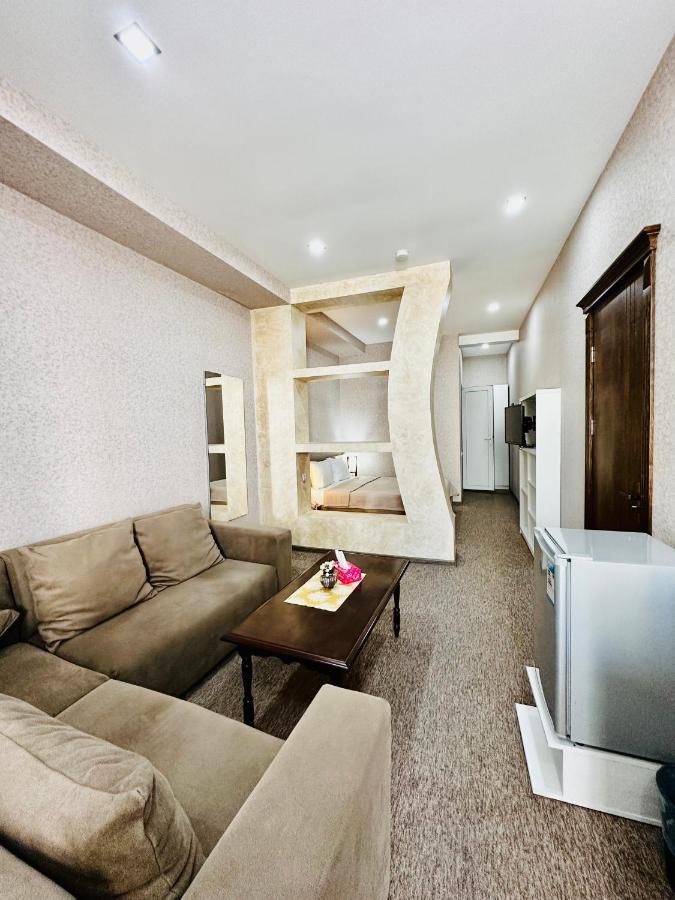 Liel Hotel Tbilisi Buitenkant foto