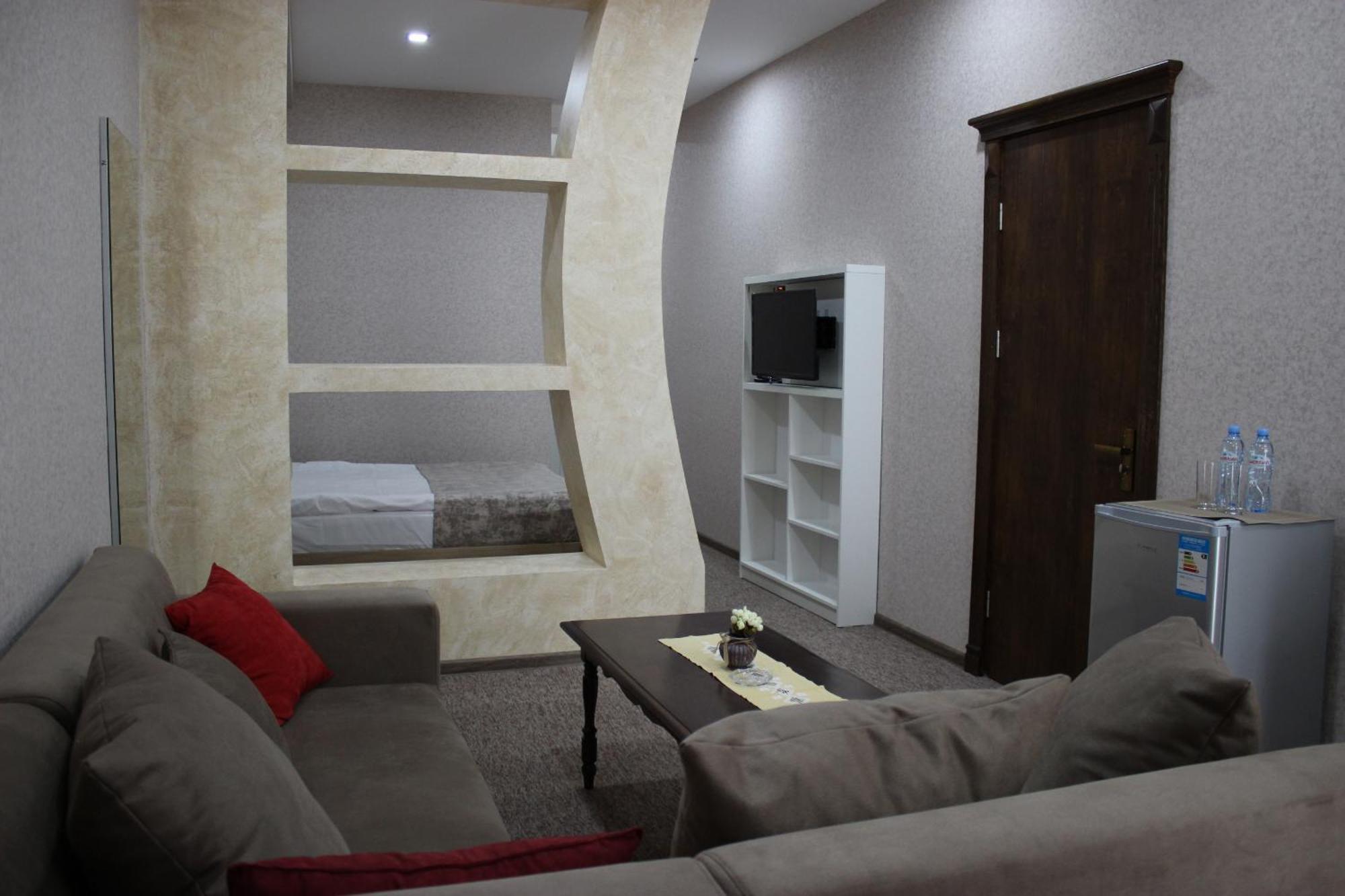 Liel Hotel Tbilisi Buitenkant foto