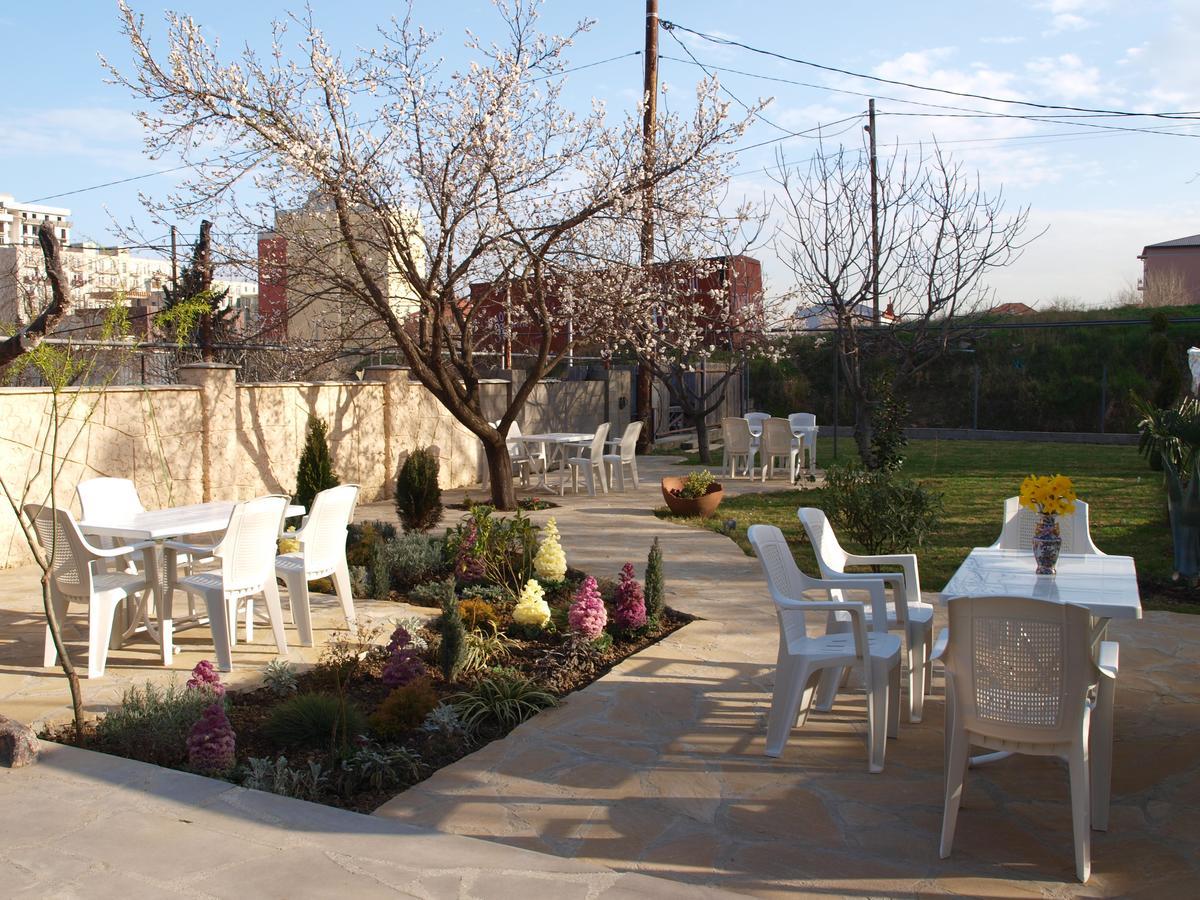 Liel Hotel Tbilisi Buitenkant foto